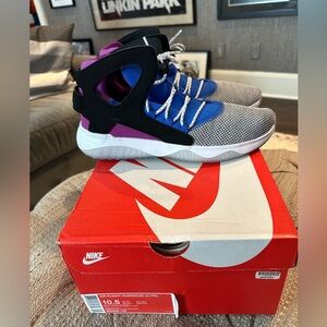 Size 10.5 - Nike Air Flight Huarache Ultra Lyon Blue